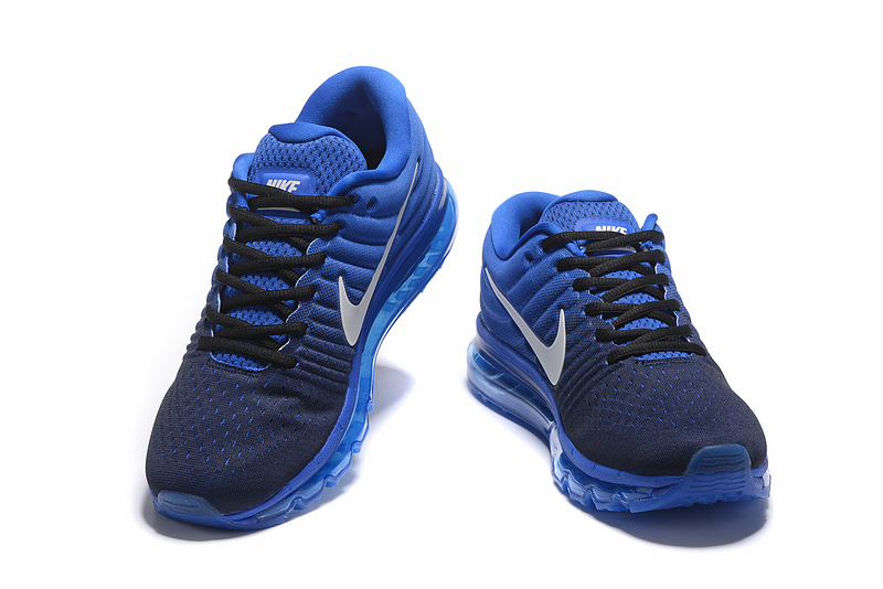 chaussure nike bleu et noir