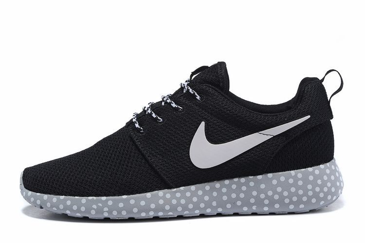 nike roshe run femme noir et blanc